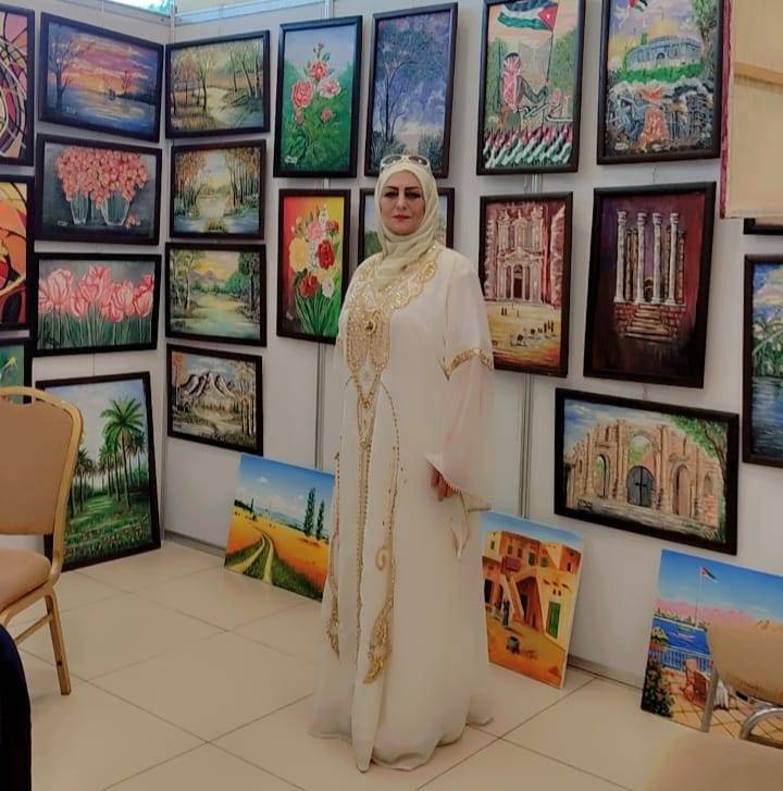 الفنانة هاله المصري تشارك نهر الاردن احتفالها بعيد الاستقلال في صنع في الاردن