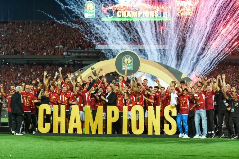 الأهلي المصري يتوج بلقب بطولة دوري أبطال أفريقيا لكرة القدم