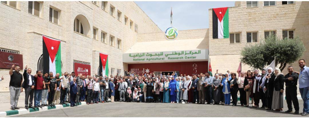 جلالة الملك عبدالله الثاني ابن الحسين ينعم على البحوث الزراعية  بوسام الملك عبدالله للتميز