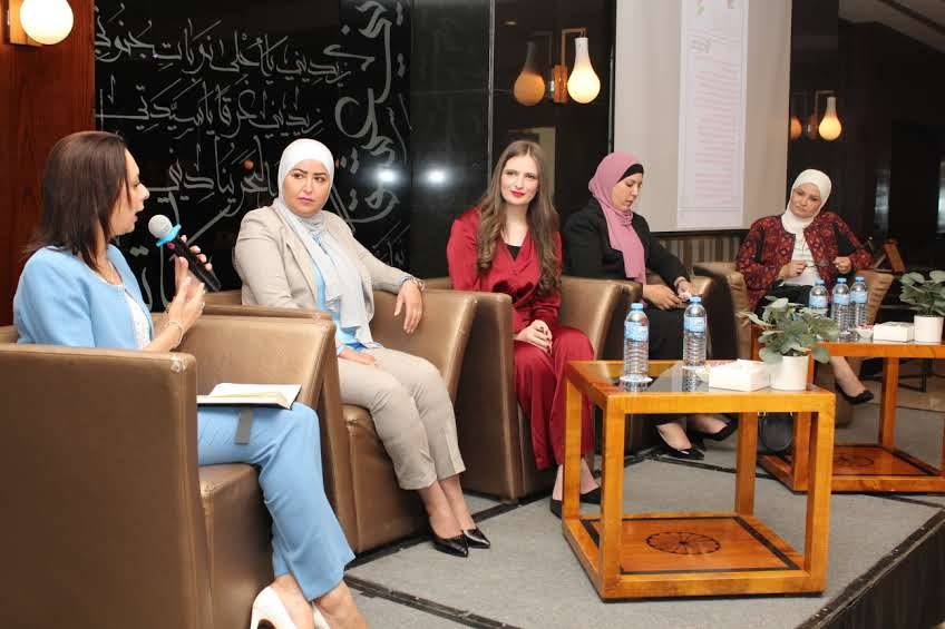 بمناسبة عيد الاستقلال واليوبيل الفضي وتحت رعاية سيدة المئوية فايزة الزعبي مجلة مال واعمال  تكريم نخبة من السيدات الرائدات في المجتمع