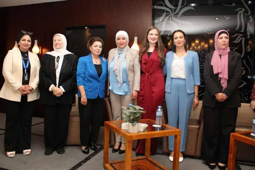 بمناسبة عيد الاستقلال واليوبيل الفضي وتحت رعاية سيدة المئوية فايزة الزعبي مجلة مال واعمال  تكريم نخبة من السيدات الرائدات في المجتمع