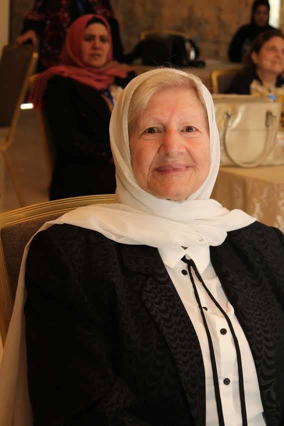 بمناسبة عيد الاستقلال واليوبيل الفضي وتحت رعاية سيدة المئوية فايزة الزعبي مجلة مال واعمال  تكريم نخبة من السيدات الرائدات في المجتمع