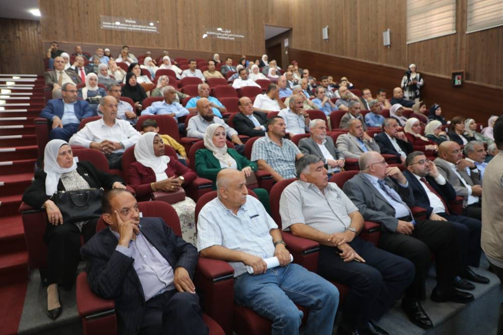 بمناسبة اليوبيل الفضي لتولي جلالة الملك عبدالله الثاني ابن الحسين سلطاته الدستورية   حداد يكرم متقاعدي البحوث الزراعية