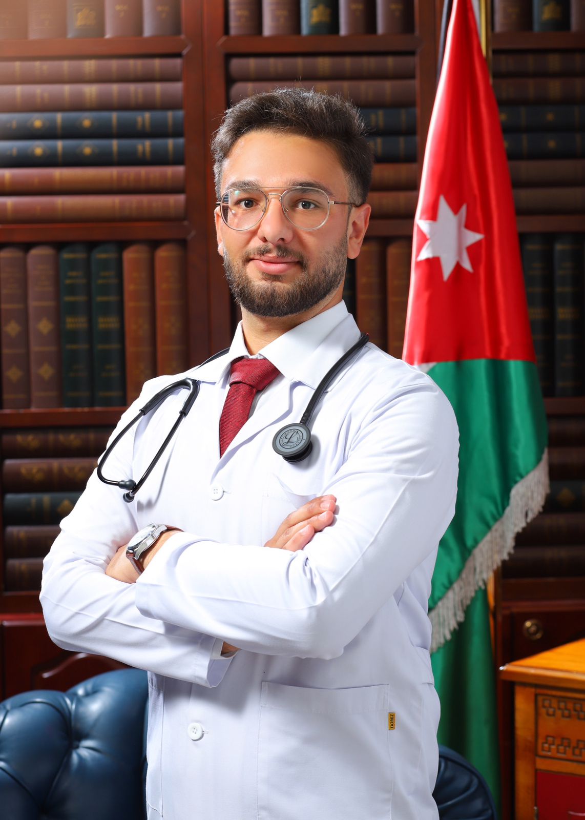 الدكتور معتز الفريحات من كلية الطب والجراحة في جامعة مؤتة بدرجة امتياز مبارك التخرج