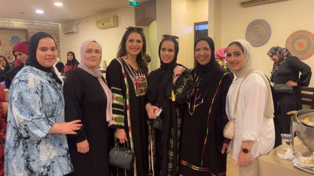 ملتقى اصايل الأردن لابسات المدارق يحتفل بالمناسبات الوطنية في مادبا 