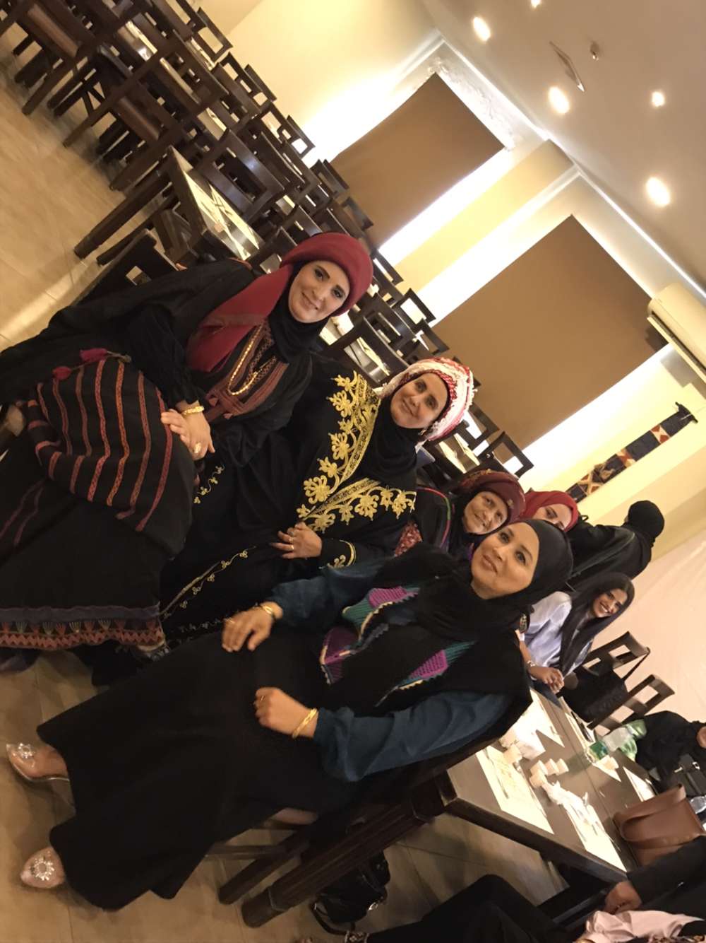 ملتقى اصايل الأردن لابسات المدارق يحتفل بالمناسبات الوطنية في مادبا 