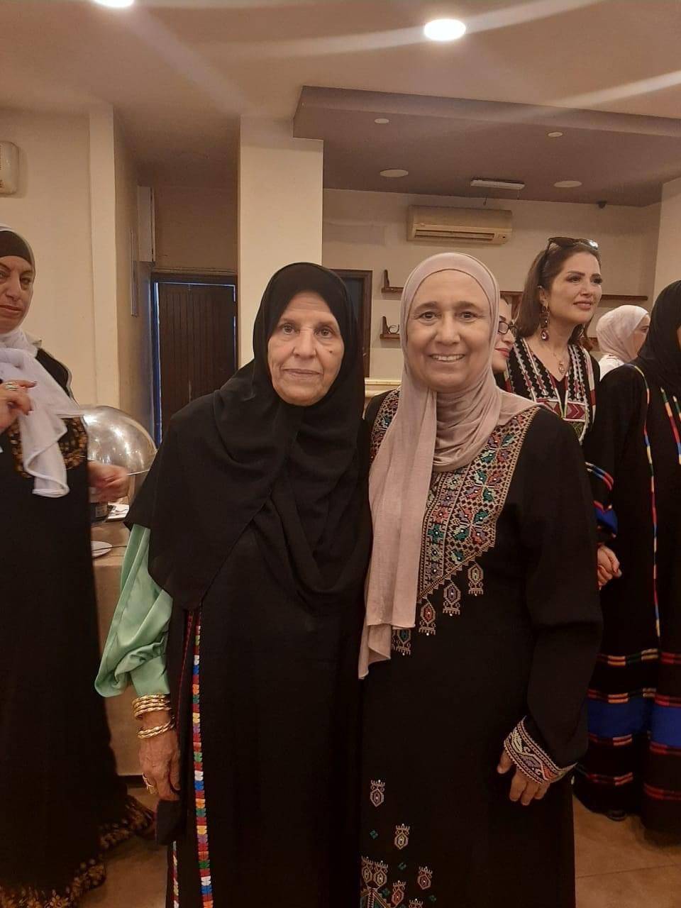 ملتقى اصايل الأردن لابسات المدارق يحتفل بالمناسبات الوطنية في مادبا 