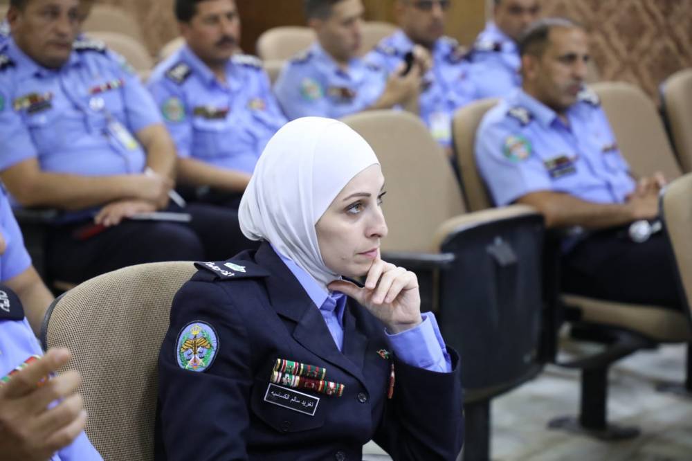 الشباب والشرطة المجتمعية تنظمان جلسة تعريفية بجائزة الحسين بن عبدالله للعمل التطوعي