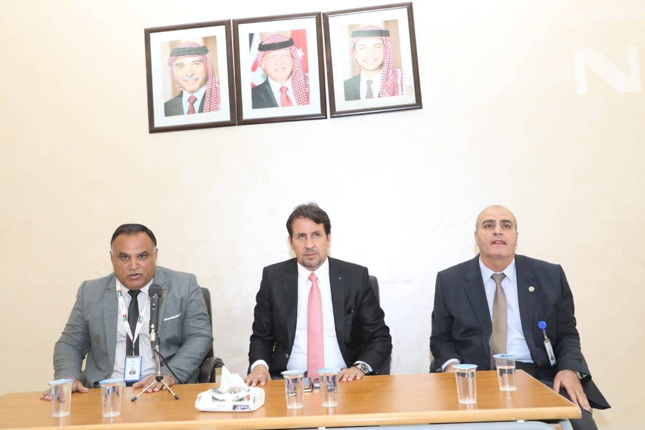 ابو حمور يوجه الباحثين لتعزيز البحث العلمي الزراعي 