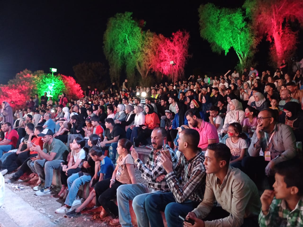 زعل وخضرة تتألق في مهرجان جرش في مسرحية ترند