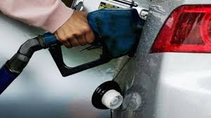 [لشوبكي يرجح تخفيض سعر البنزين والديزل