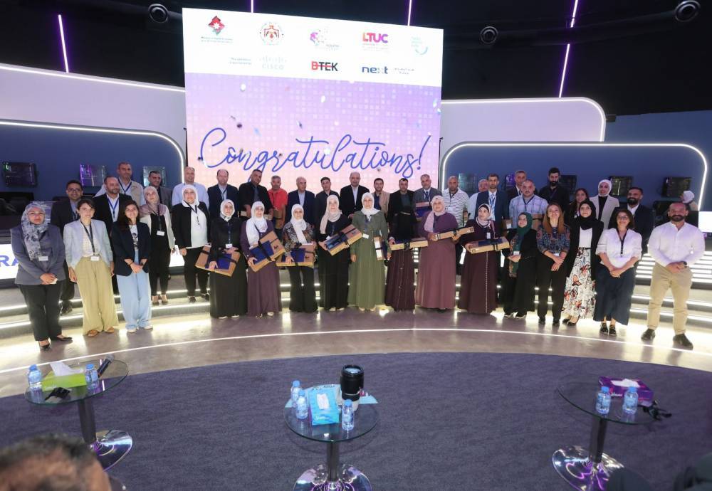 اختتام مشروع نادي الترميز الرقمي لليافعين