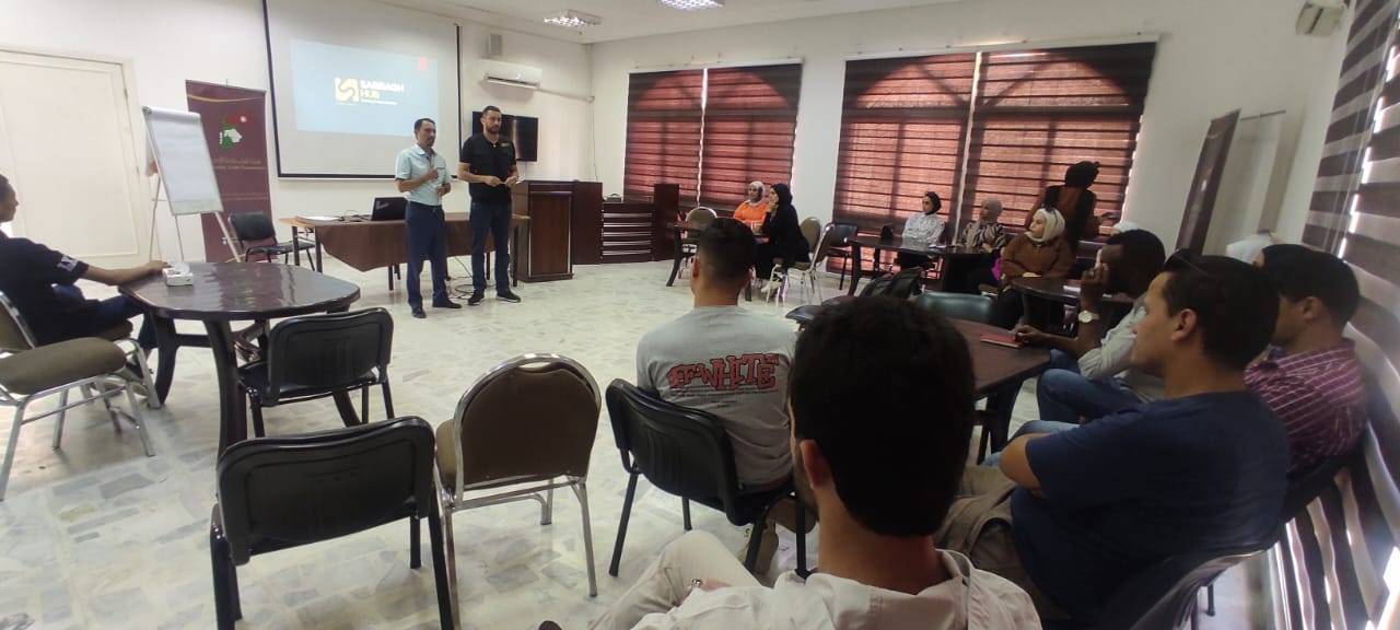 دورة تدريبية حول التسويق الإلكتروني في مادبا 