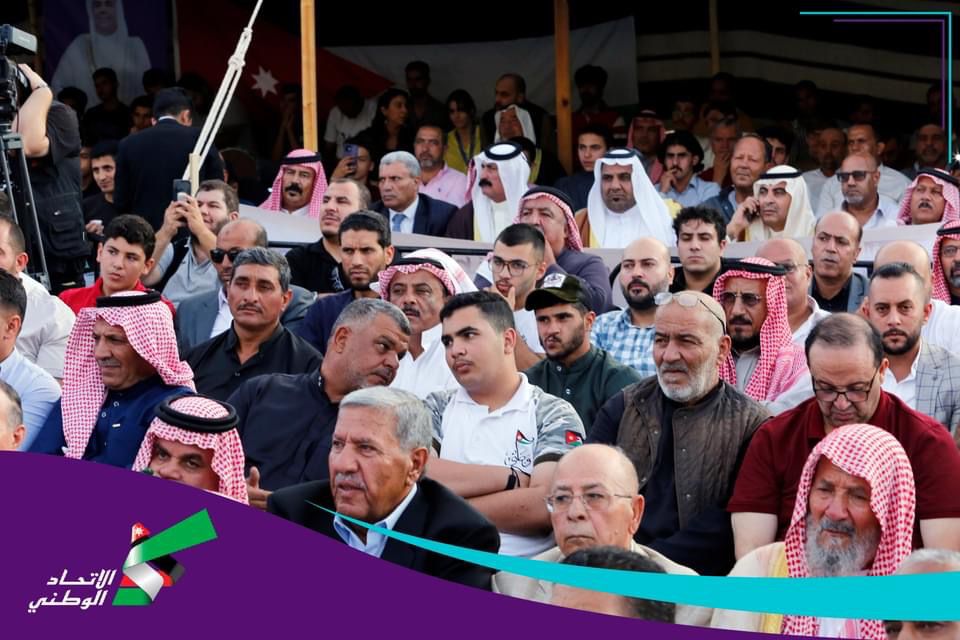 الإجتماع الأكبر في عمان بحضور آلاف الاشخاص يشاركون مرشح قائمة الاتحاد الوطني الشيخ أيمن البدادوة بإفتتاح مقره الانتخابي