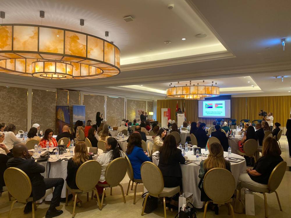 السقاف ترعى فعاليات الندوة الحوارية بعنوان:  سبل الاستثمار بين سيدات الأعمال من جنوب أفريقيا وسيدات أعمال من الأردن 