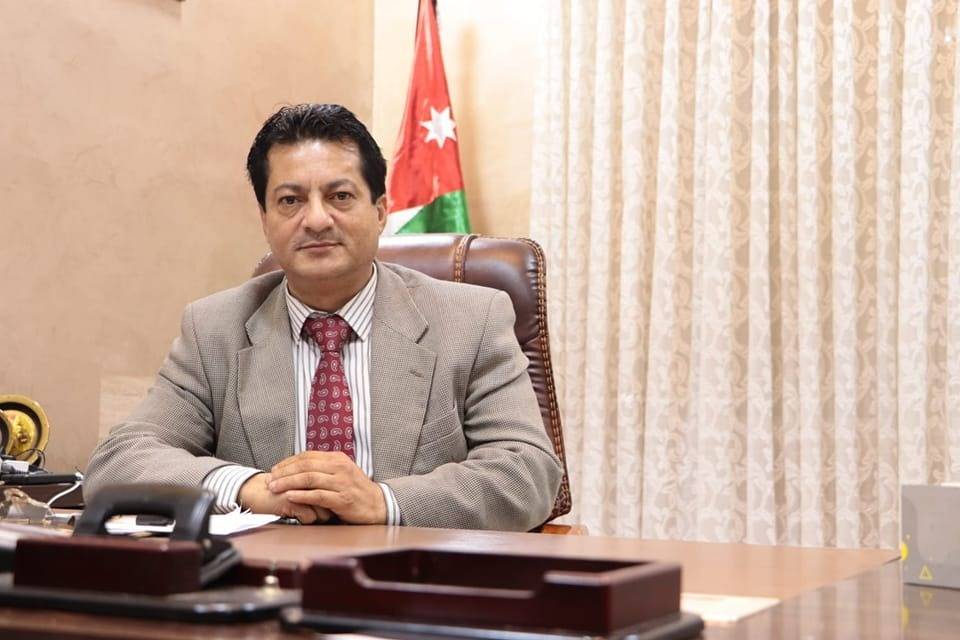 العودات يؤكد استمرار تطوير الخدمات والبنية التحتية في قرى السرو