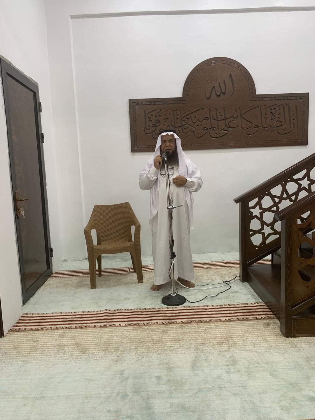 مندوباً عن وزير الاوقاف: مدير مديرية أوقاف المفرق الدكتور سعود المشاقبة يفتتح مسجد الوالدين في قضاء حوشا