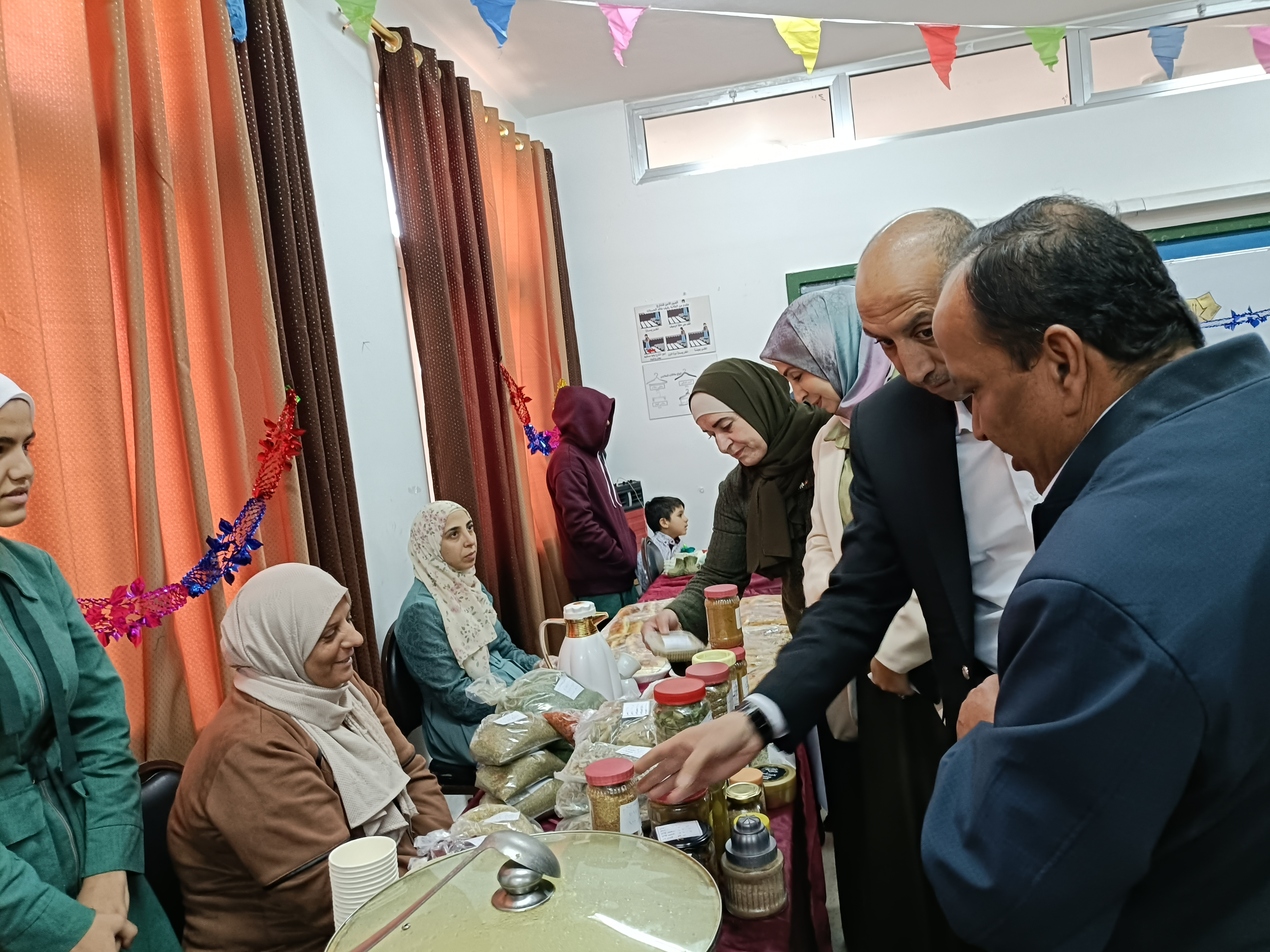 متصرف لواء البترا سطام المجالي يرعى مهرجان خيرات الوادي في لواء البترا 