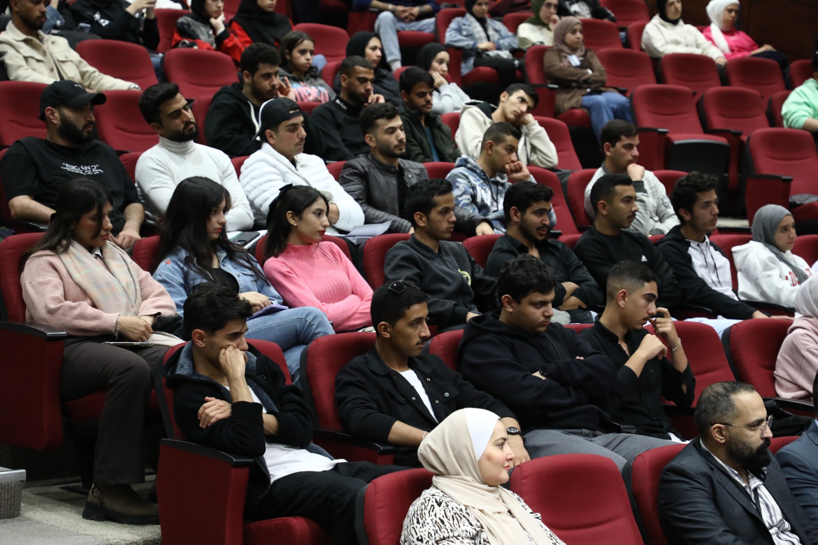 تجربة أكاديمية قوامها العلم الجاد والقيّم… محور لقاء “آداب وتربوية الشرق الأوسط”