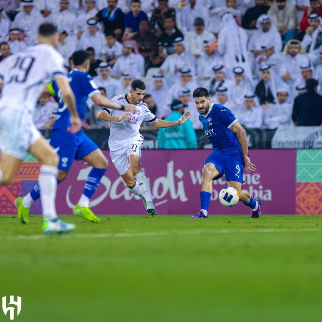 السد يهدي الصدارة للأهلي بتعادله مع الهلال في دوري أبطال آسيا