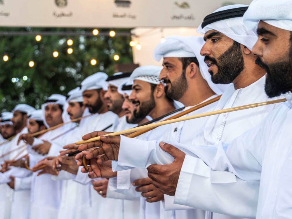 تراث الإمارات ينبض فخرًا احتفاءً باليوم الوطني الـ53