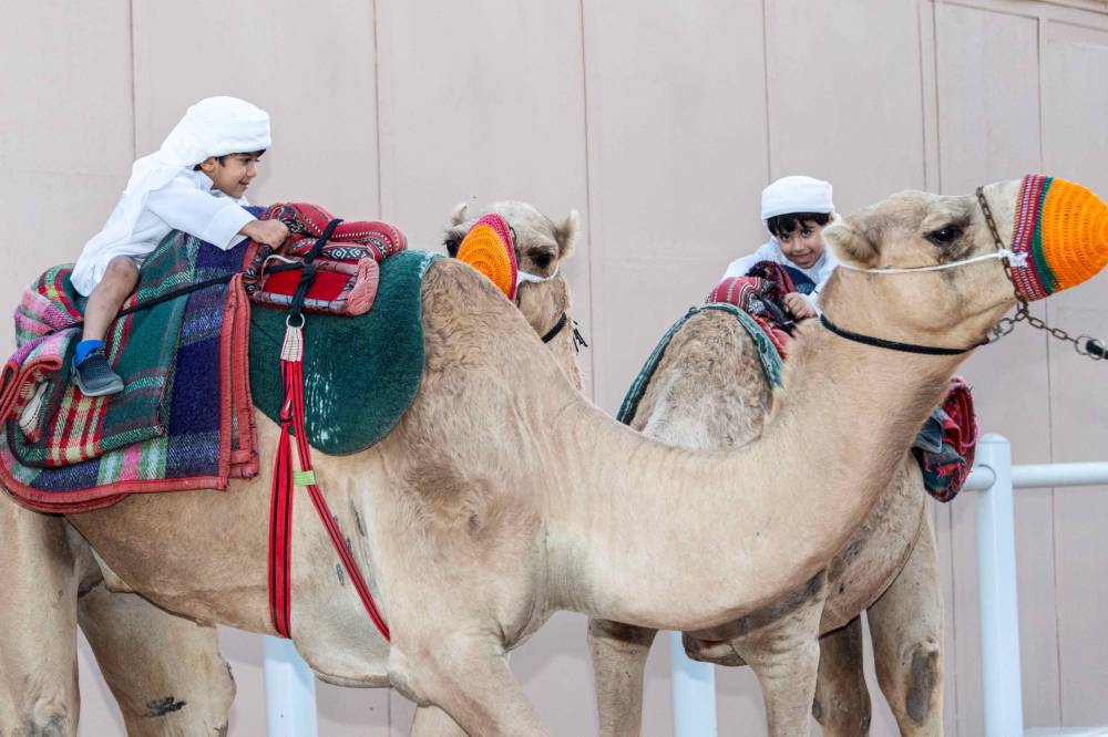 تراث الإمارات ينبض فخرًا احتفاءً باليوم الوطني الـ53