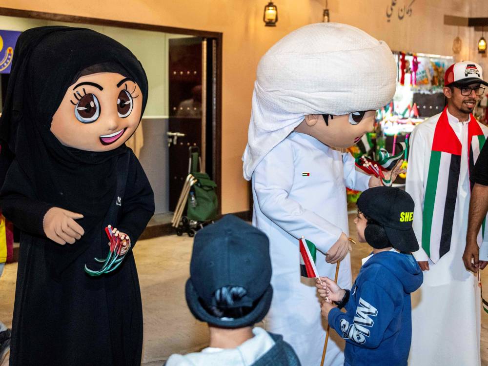 تراث الإمارات ينبض فخرًا احتفاءً باليوم الوطني الـ53