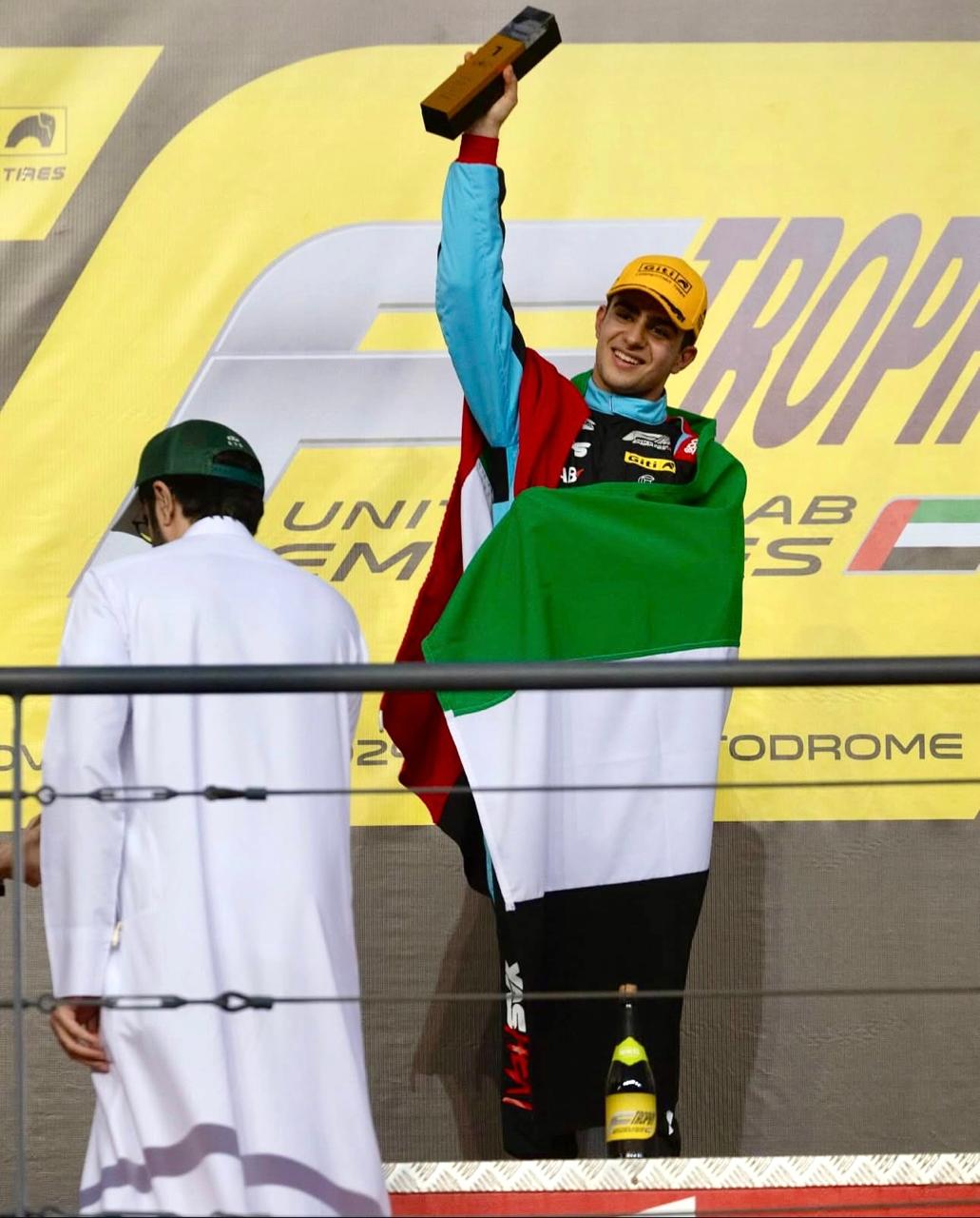 البطل الاماراتي الموهوب راشد الظاهري يتوجه إلى حلبة ياس للمنافسة في سباقات كأس الامارات في الفورمولا