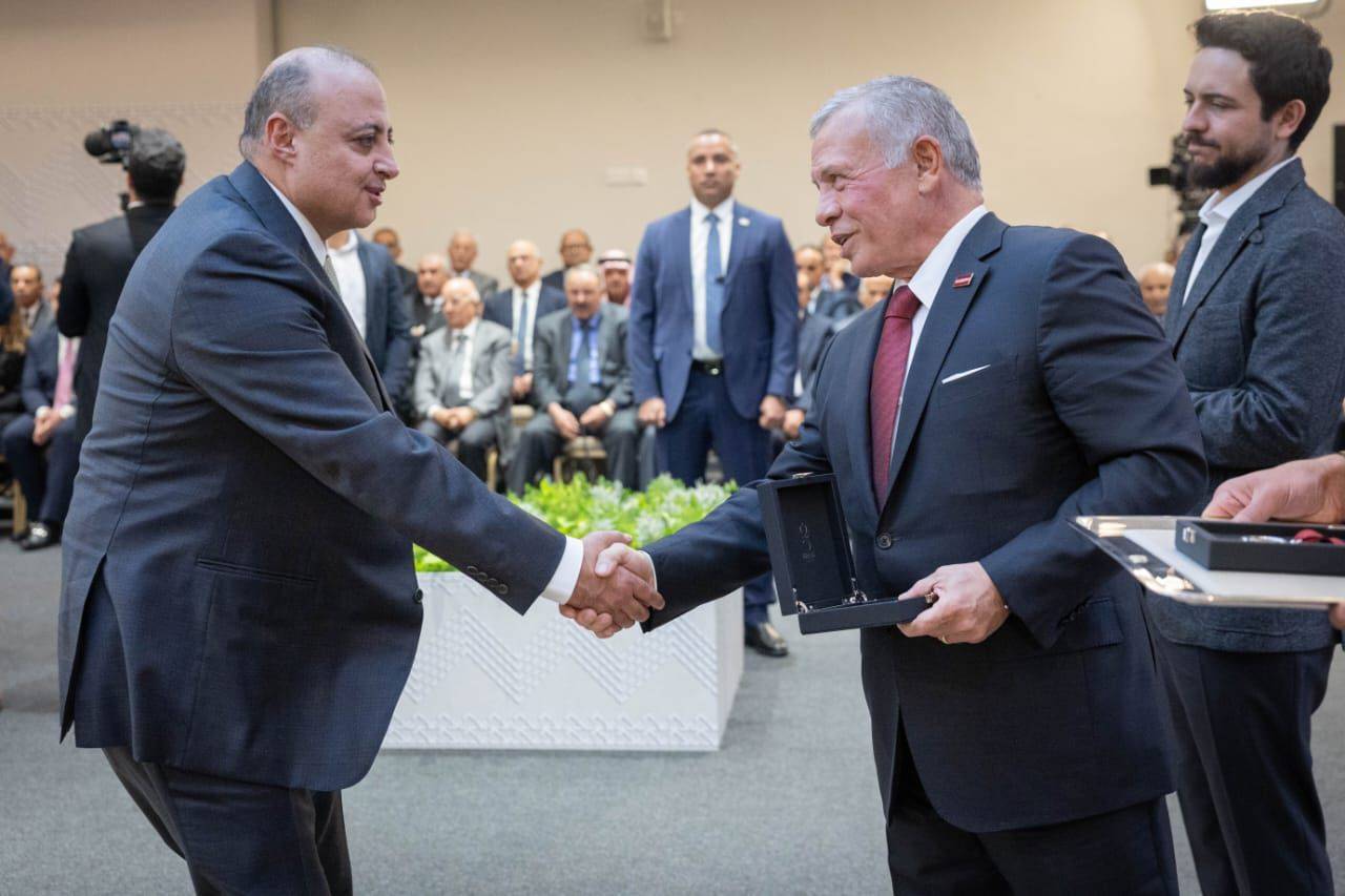 تكريم جلالة الملك لجامعة عمان الأهلية كَلّلً إنجازاتها بالعِزّ والفَخار  كتب : حسن أحمد