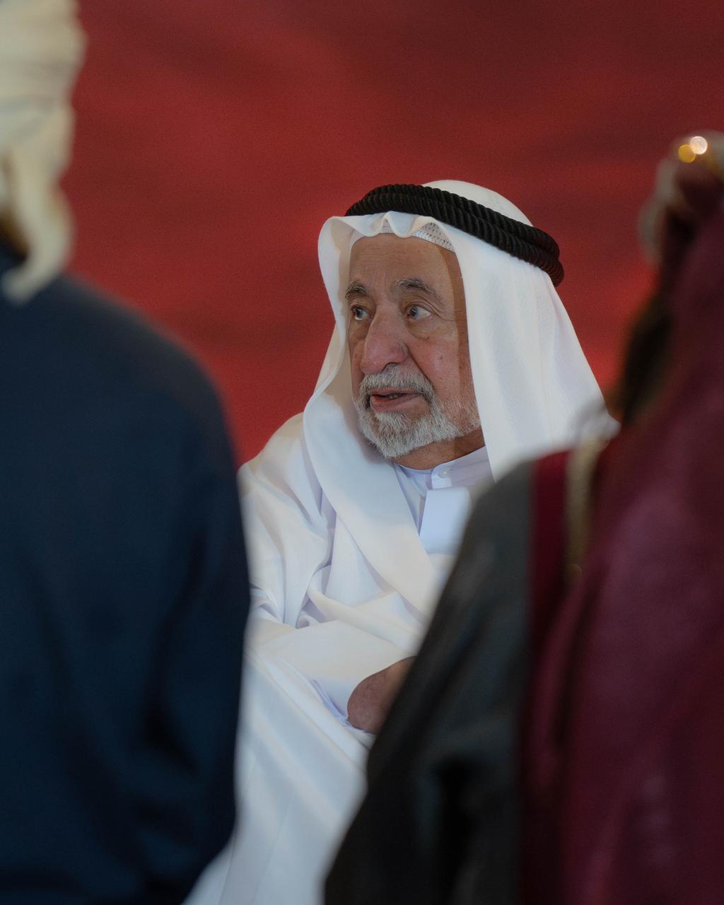حاكم الشارقة يشهد انطلاق فعاليات الدورة الثامنة من مهرجان المسرح الصحراوي