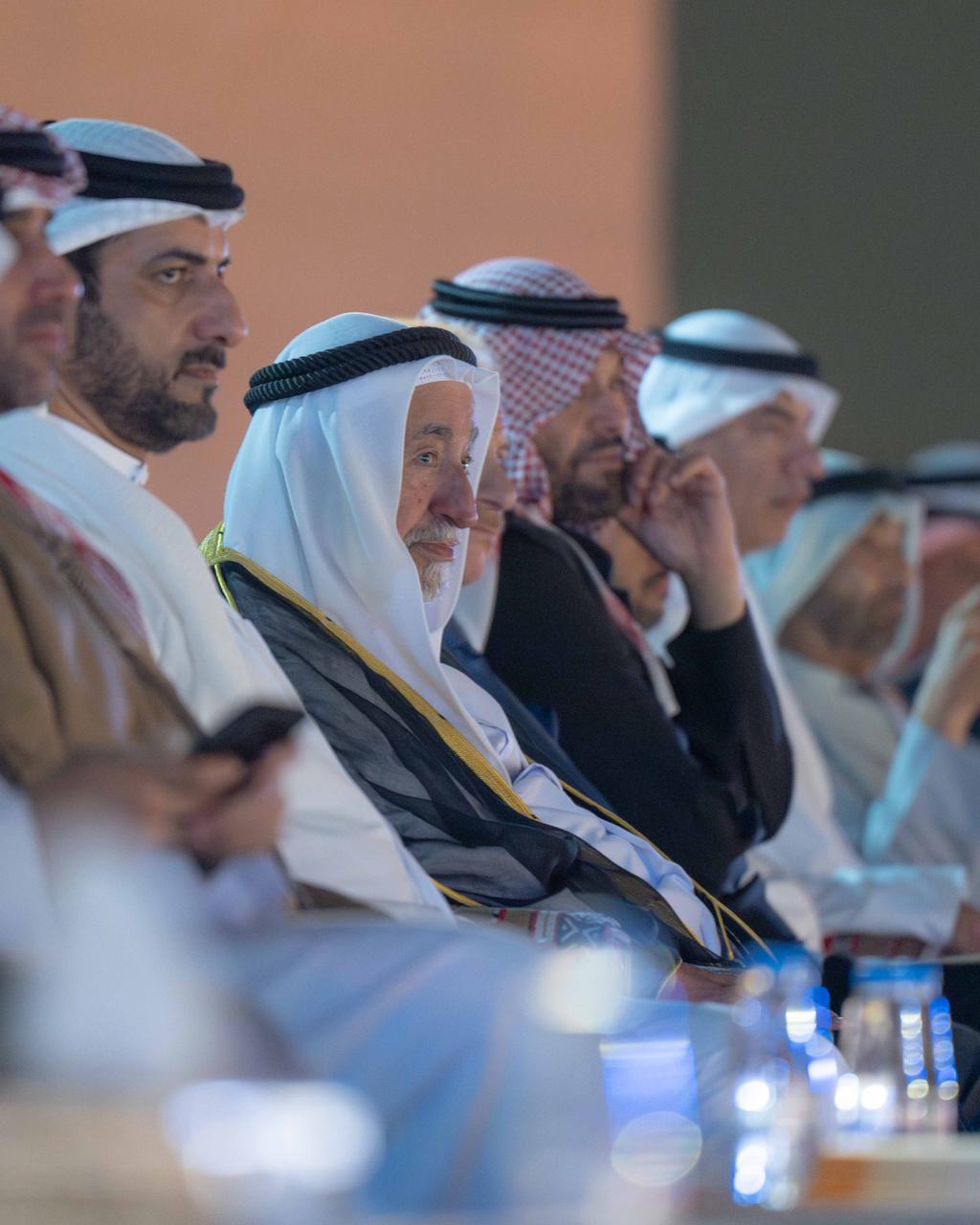 حاكم الشارقة يشهد انطلاق فعاليات الدورة الثامنة من مهرجان المسرح الصحراوي