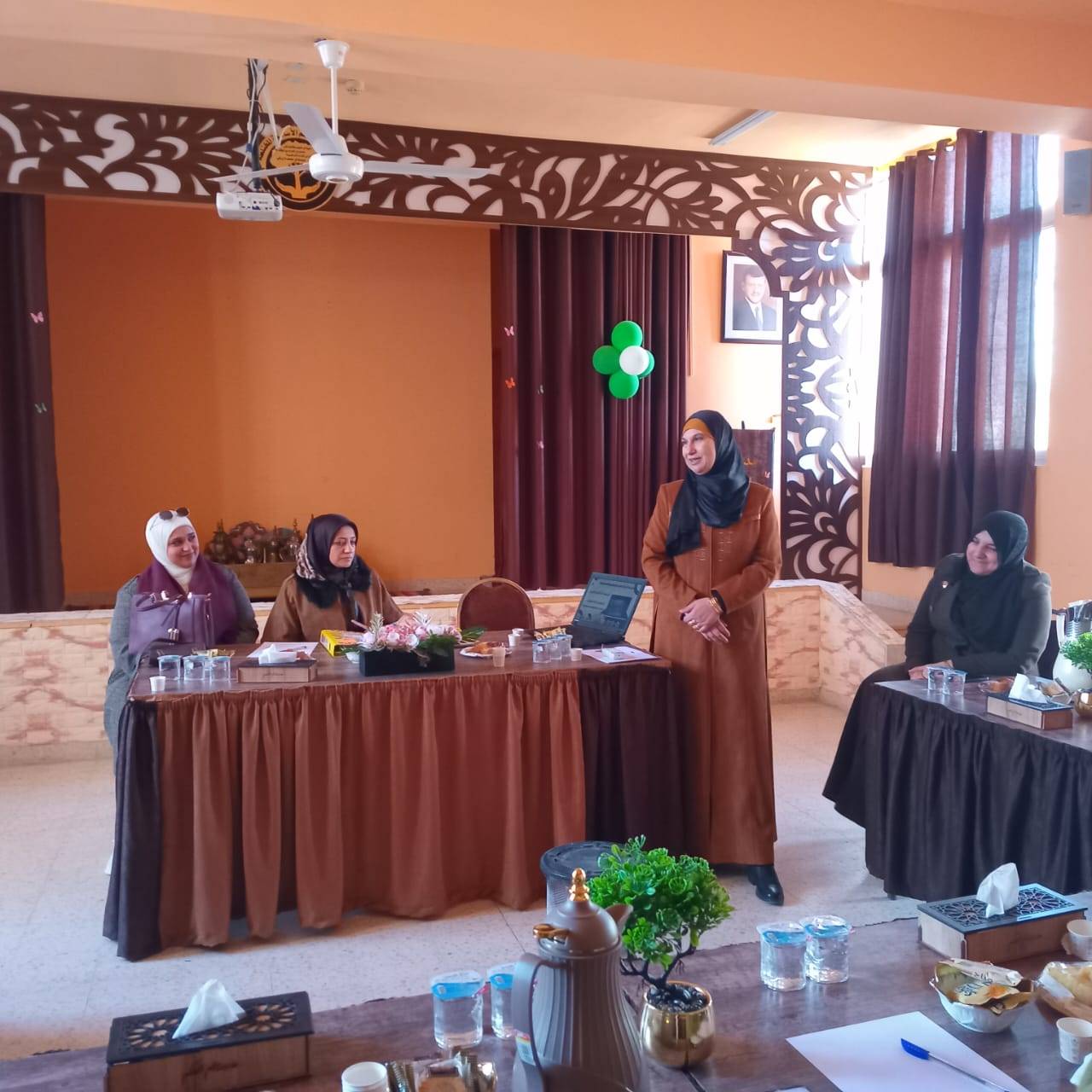 ورشة نقاشية حول مضمون الوحدات الدراسية للمستوى الثاني لتخصصات BTEC  في تربية معان 