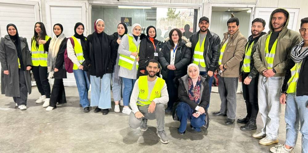 طلبة الشرق الأوسط ينظمون مبادرة تآزر بالتعاون مع بنك الملابس دعمًا للأسر الفقيرة والمحتاجة