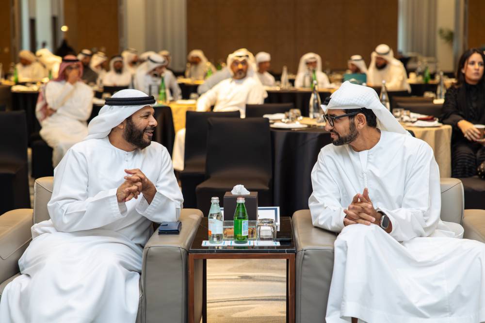 أراضي دبي تحتفي بتخريج دفعة جديدة من الوسطاء العقاريين بالتعاون مع معهد ثينك بروب