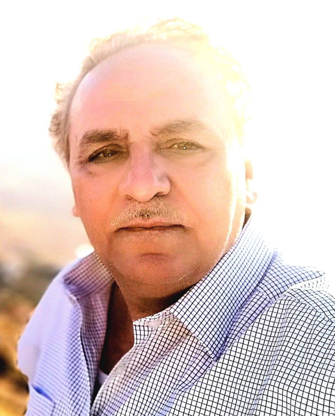 ديدن نخبهم كتب مهنا نافع