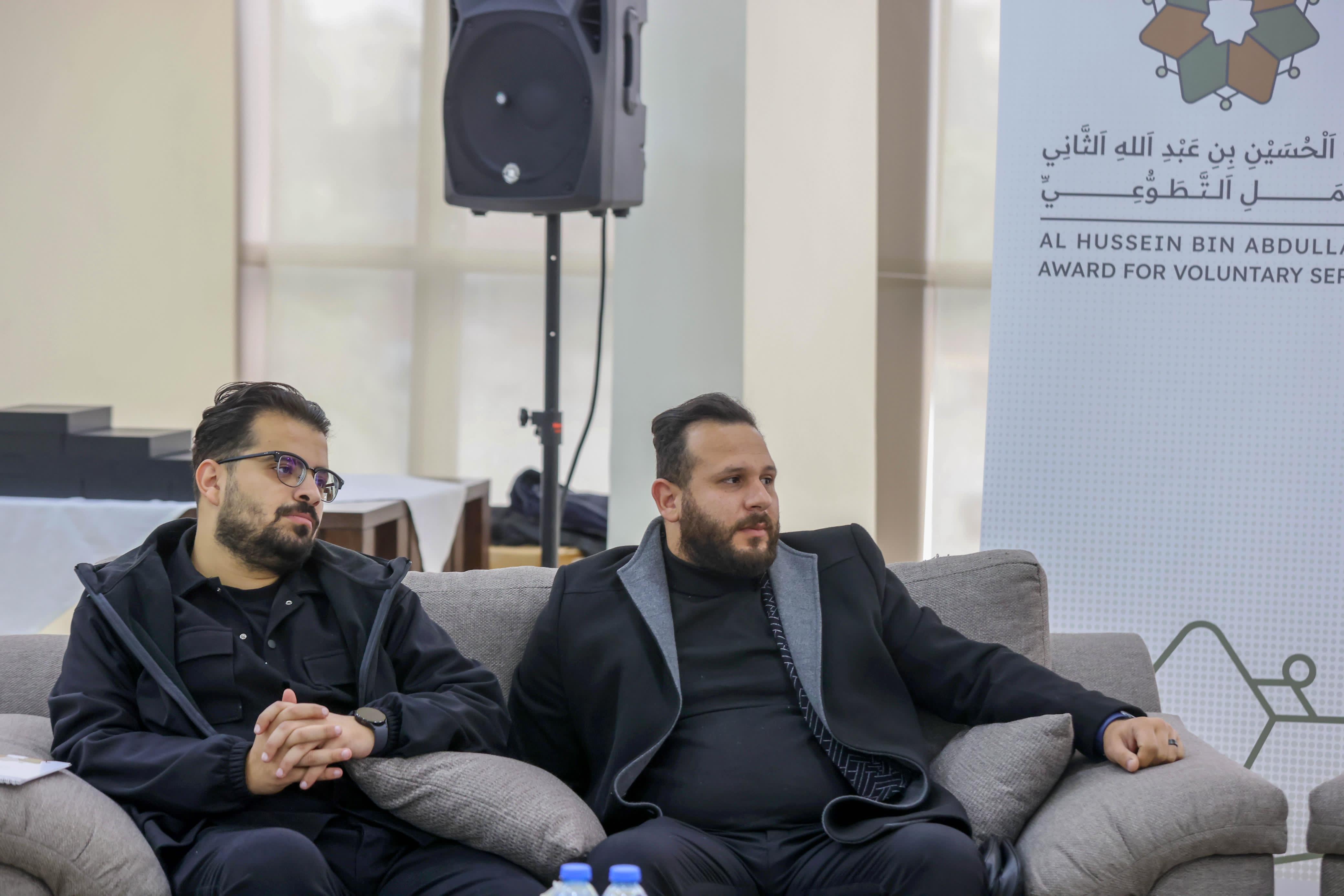 وزير الشباب يلتقي  اللفائزين  والمتأهلين في الدورة الثانية لجائزة الحسين بن عبدالله للعمل التطوعي 