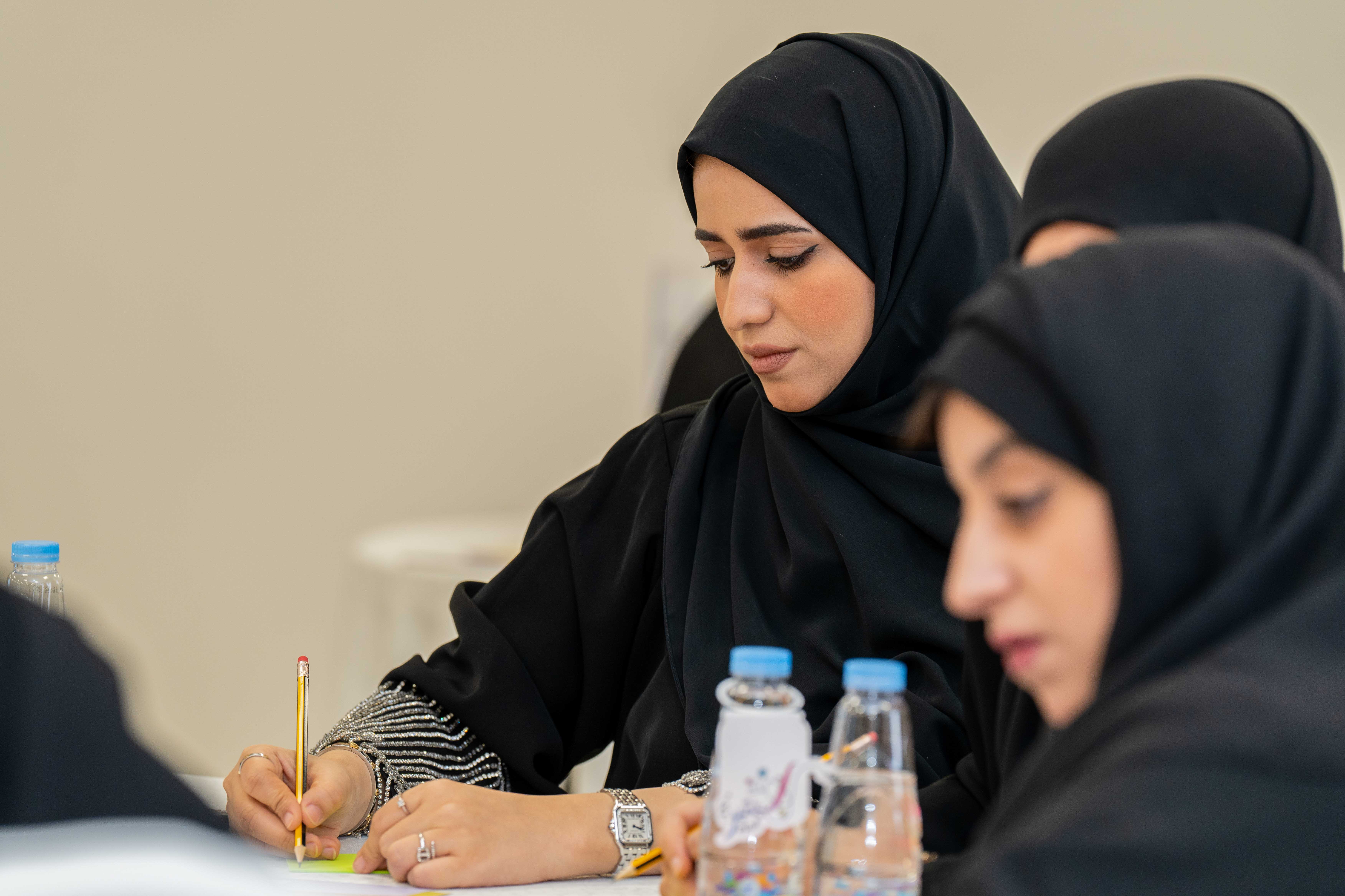 مفوضية الاعتماد الأكاديمي تعتمد برامج  أكاديمية الشارقة للتعليم في درجتي الدبلوم والماجستير باللغة  العربية