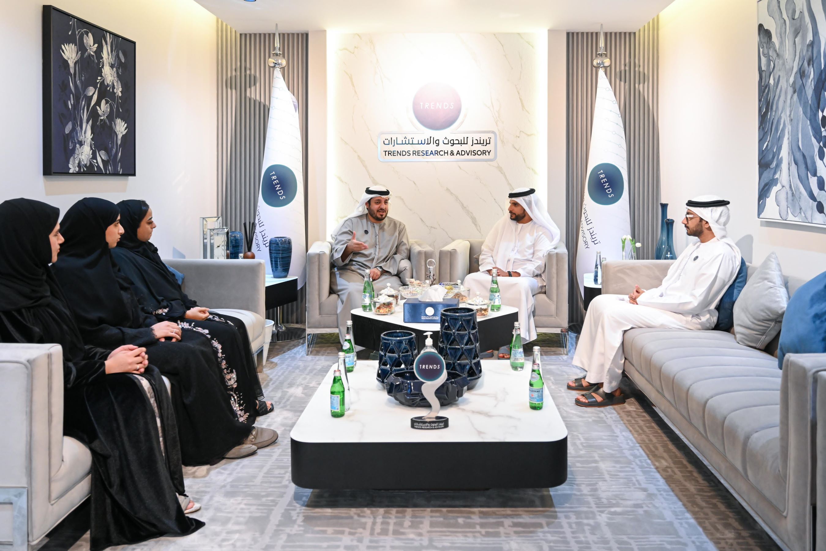 اتفاقية تعاون بحثي بين باروميتر تريندز العالمي وفريقي صون العلم  وربدان التطوعيين 