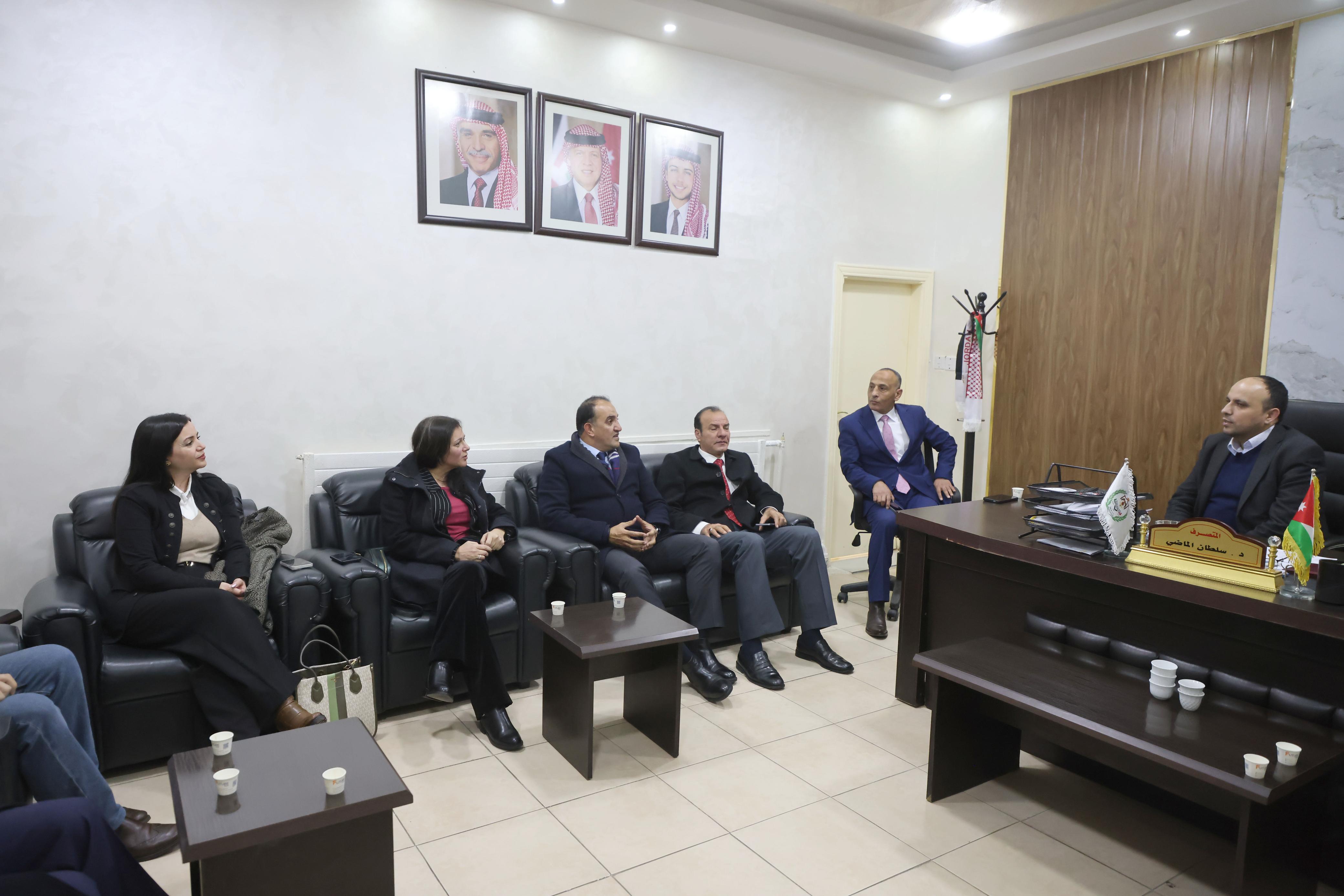 وزير الشباب وسفير الاتحاد الأوروبي يتفقدان مشاريع شبابية تنموية في الطفيلة