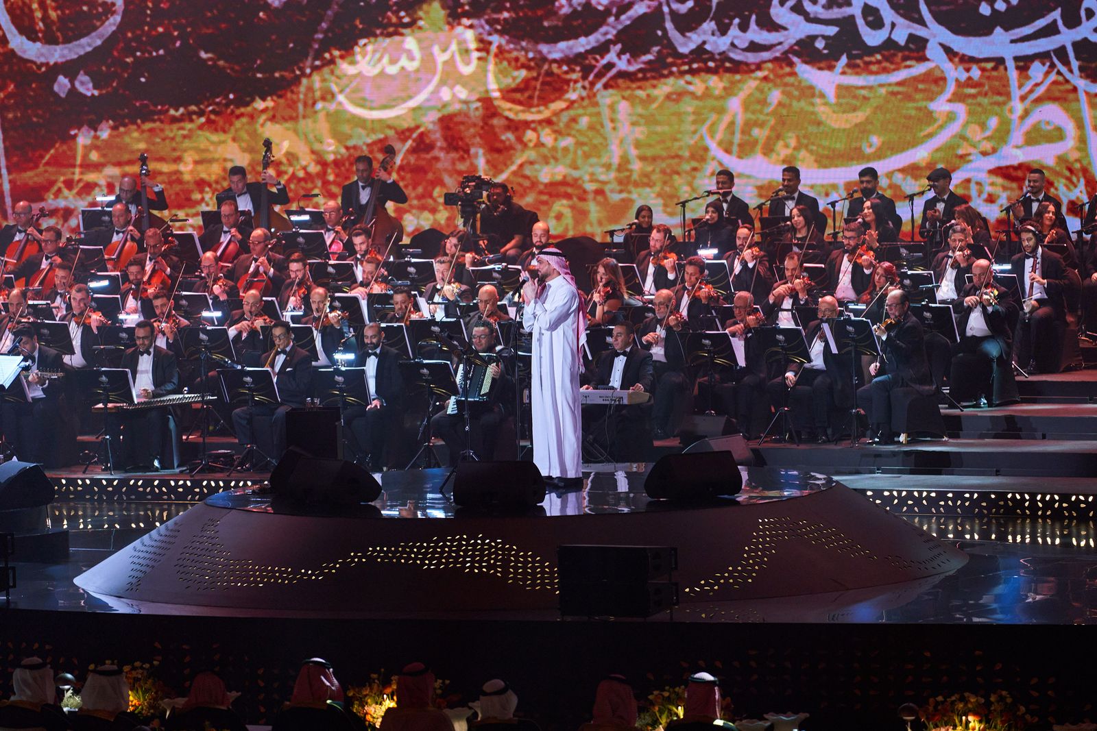 وليد الشامي تريند بأغنية يا صاحبي في ليلة دايم السيف تكريمًا لأشعار خالد الفيصل