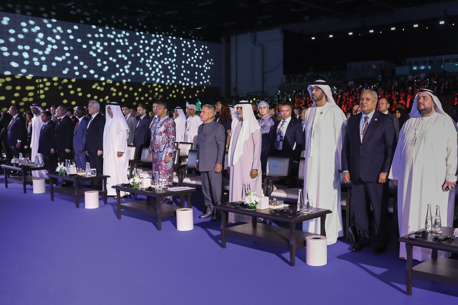 حامد بن زايد يشهد حفل افتتاح قمة AIM للاستثمار 2025