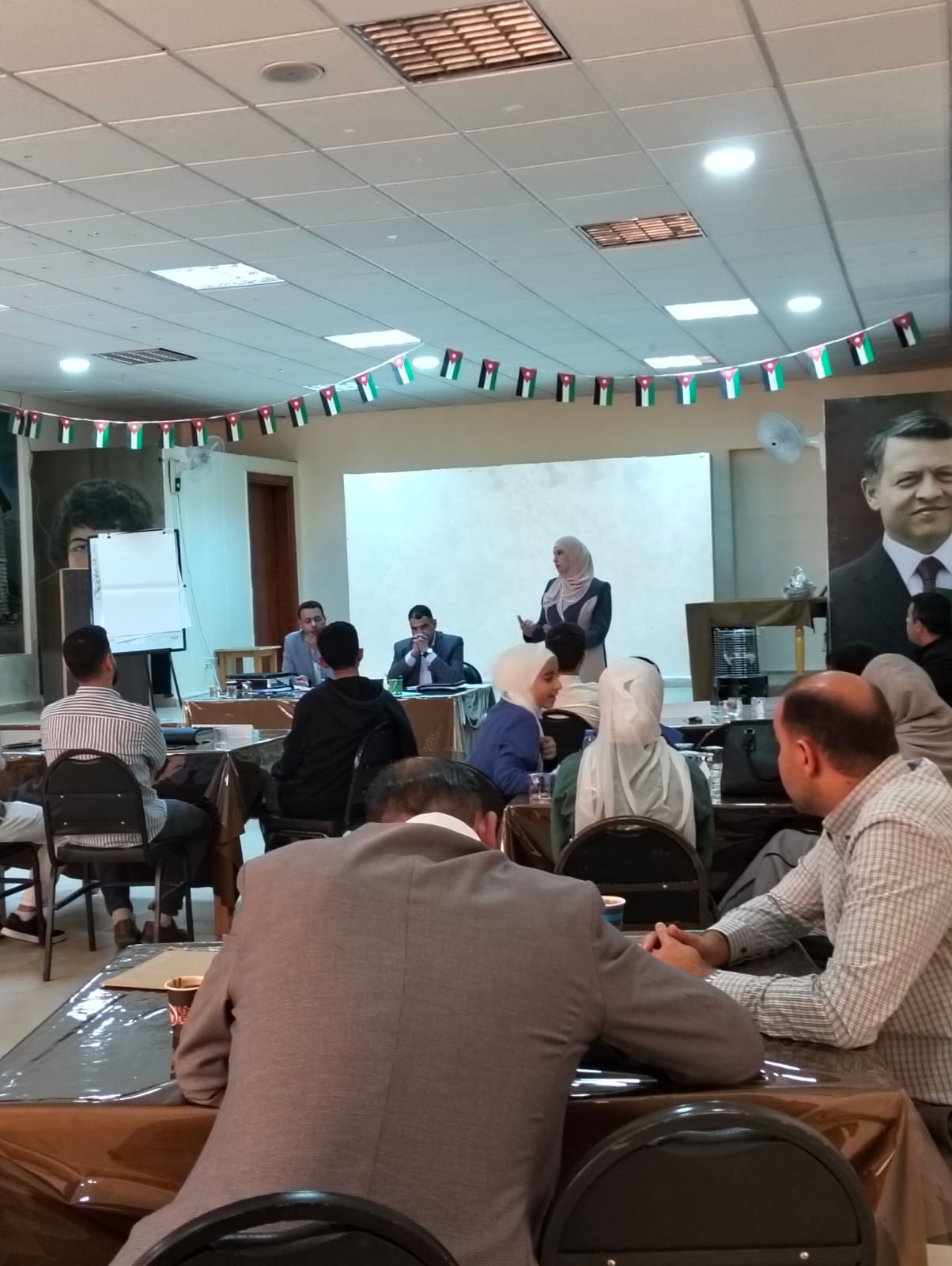 تربية منطقة معان تقيم ورشة تثقيفية و إعدادية للطلبة المُتأهلين لمسابقة تحدي القراءة العربي  