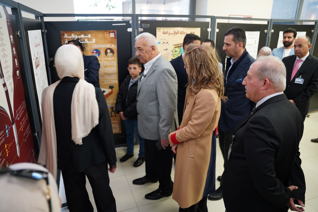 رئيس مجلس أمناء الشرق الأوسط يفتتح بيت الفن في مبنى N