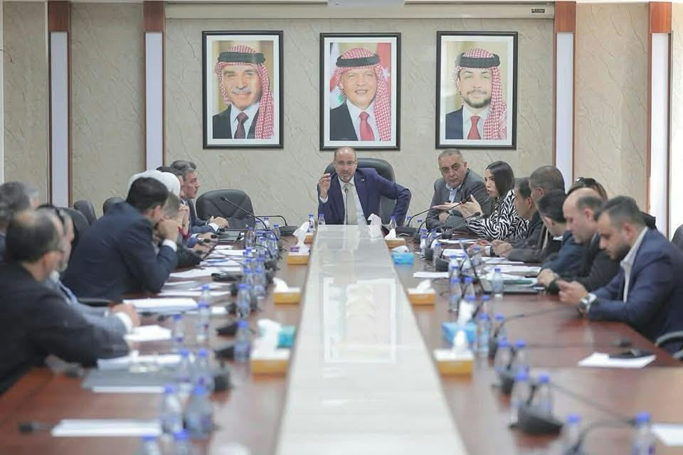 المالية النيابية تناقش استيضاحات  المحاسبة المتعلقة بشركة البريد الأردني وتُشيد بإنجازاته