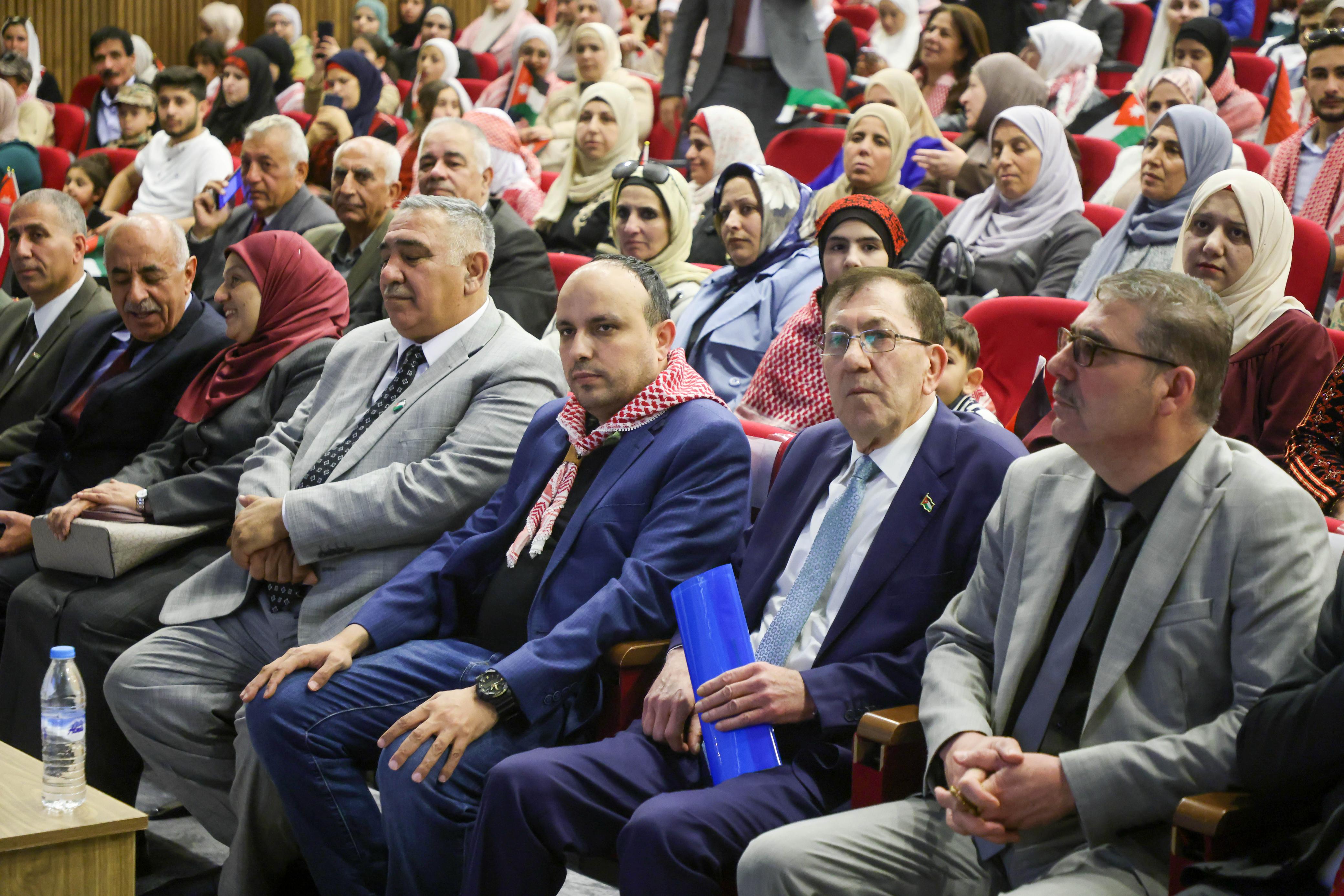 وزير الشباب يرعى احتفال منتدى جبل عوف للثقافة بيوم العلم