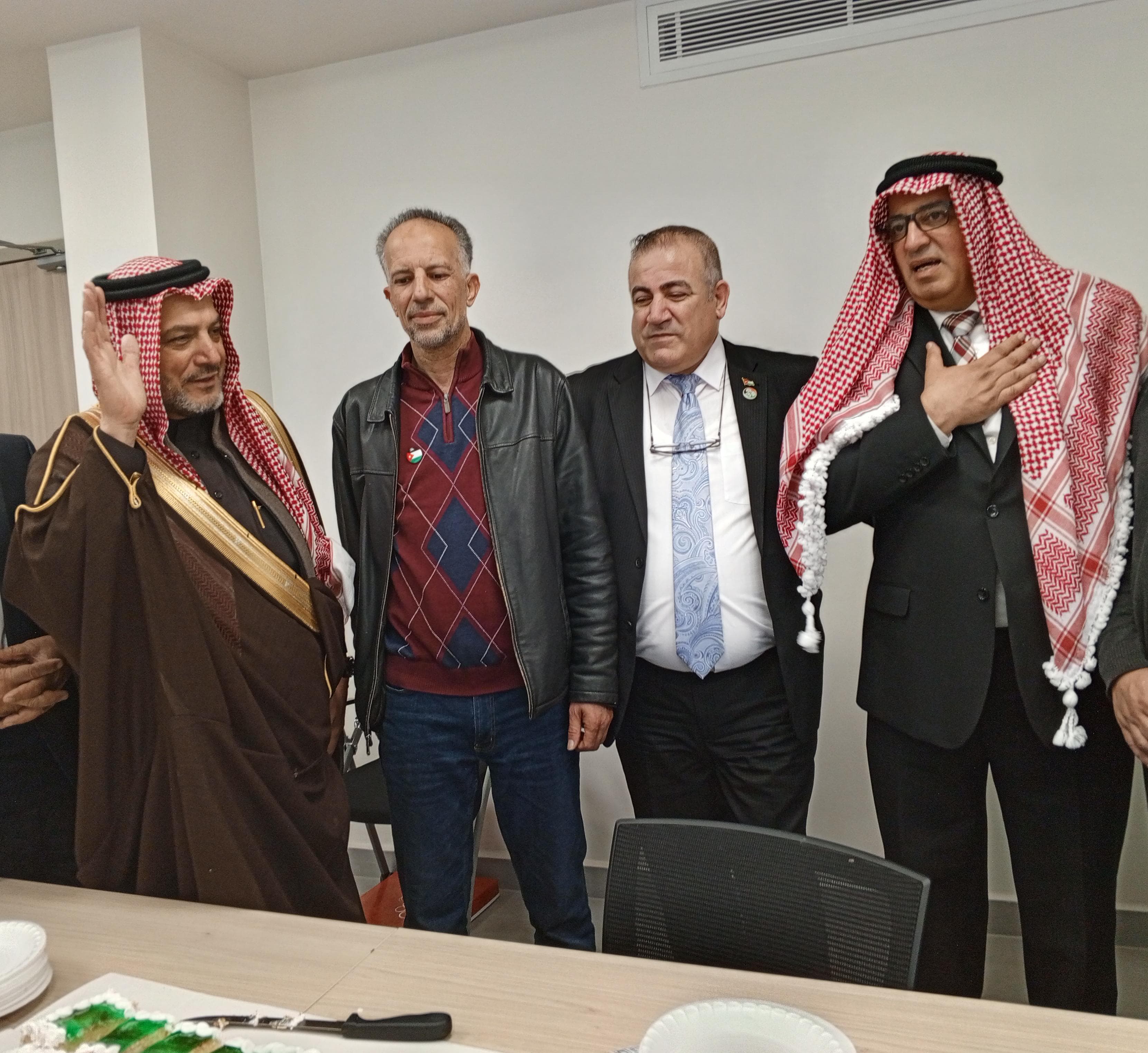 مركز صحي الاميرة بسمة الشامل بالتعاون مع الشرطة المجتمعية ومجلس محلي مركز أمن المهاجرين يحتفل بيوم العلم الأردني