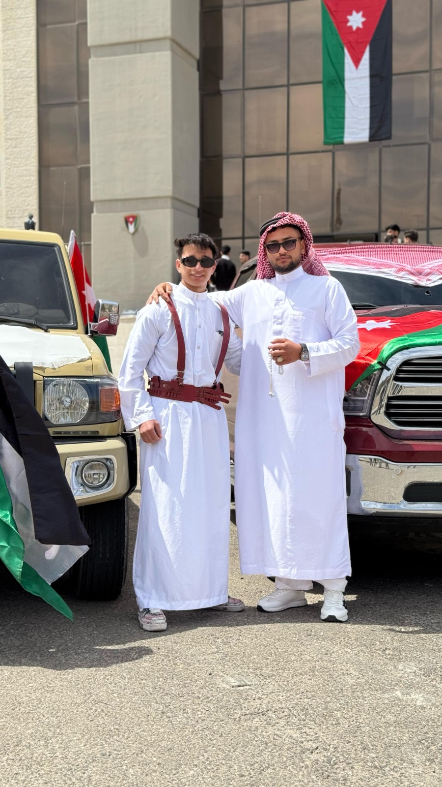 الكلية الجامعية الوطنية للتكنولوجيا تحتفل بيوم العلم وتثمن جهود نشامى الأجهزة الأمنية المباركة 