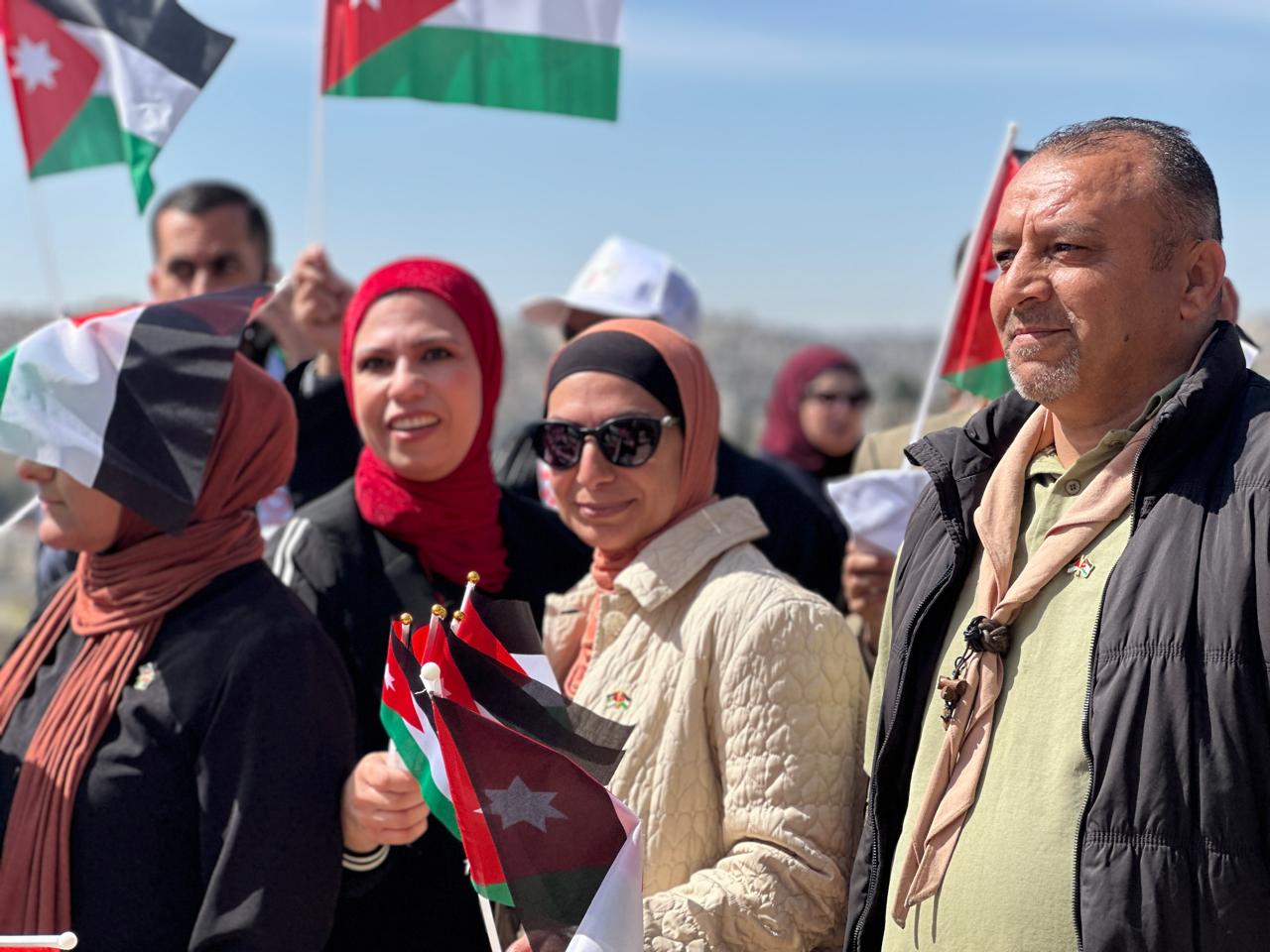 . أسرة تربية لواء ماركا تحتفل بيوم العلم 