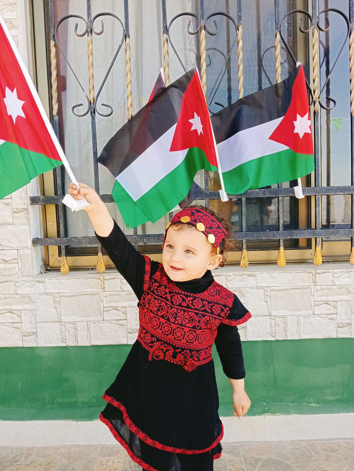منتدى حلاوة وجمعية وادي زقيق يحتفلان بيوم العلم