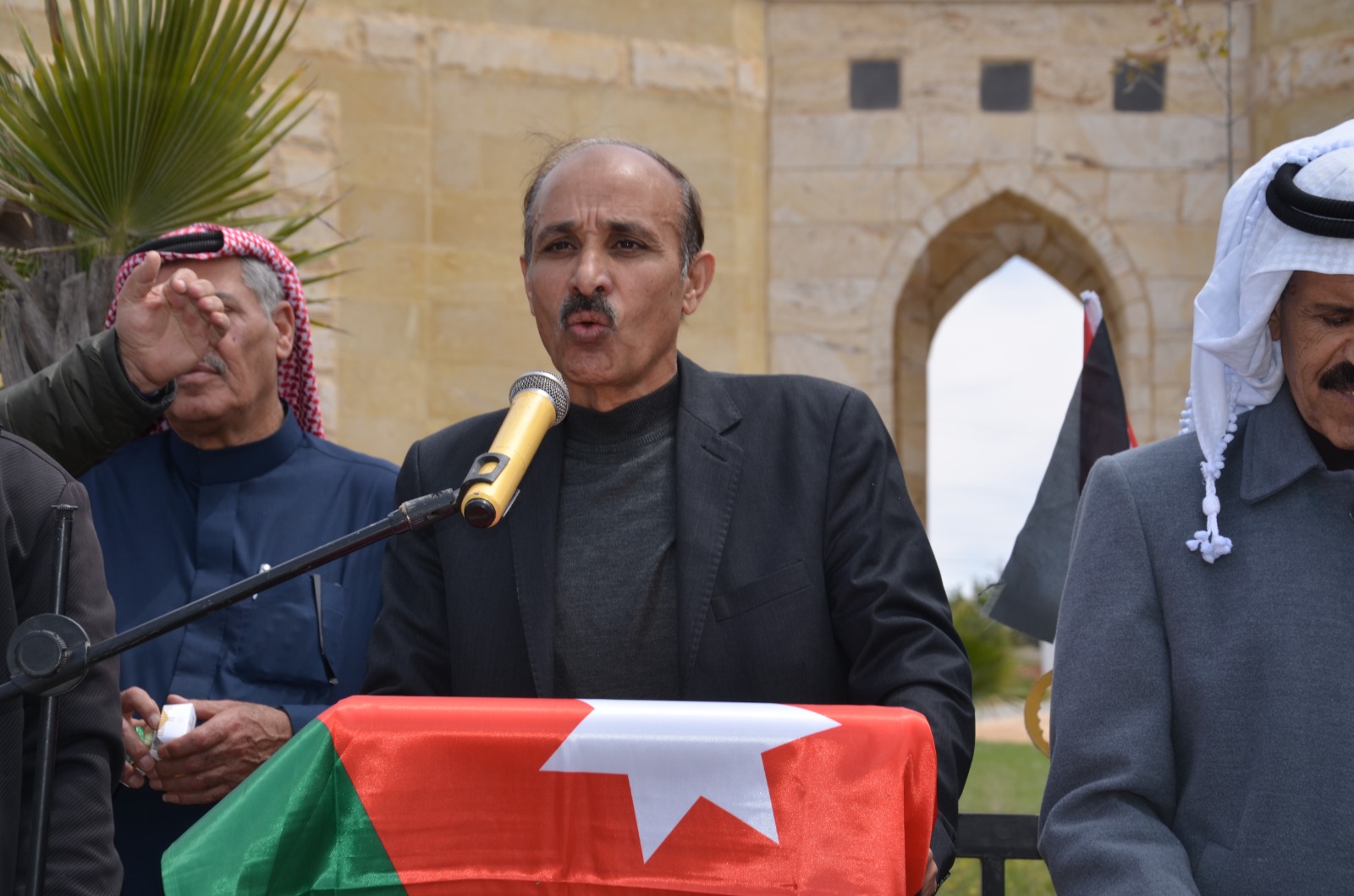 جمعية رابطة بصمة وفاء تحتفل بيوم العلم الاردني
